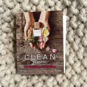 Clean reserve lush fleur skin sparkling sugar sample